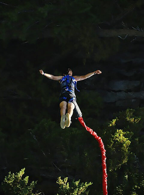 Saut à l'élastique