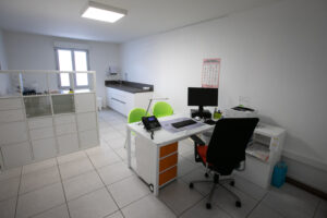 (c)P Meyer AE Médias